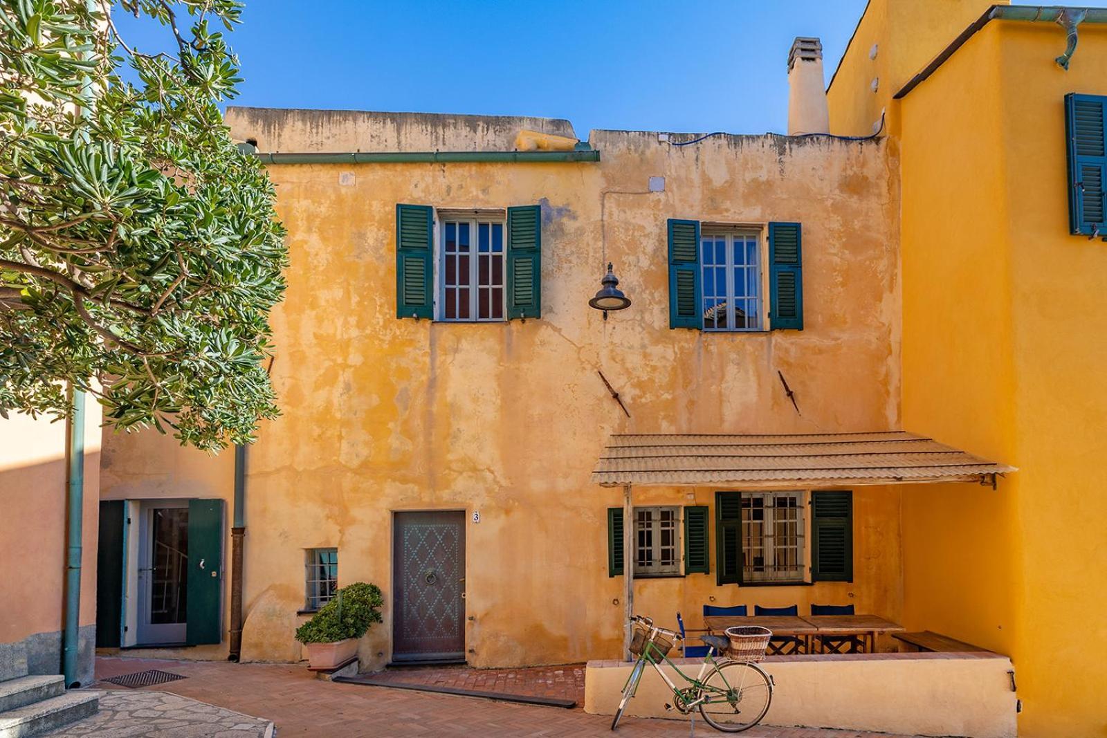Casa Saracena Fronte Mare Villa Varigotti Exterior photo